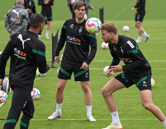 开云体育-门兴格拉德巴赫围绕NBA总决赛再遭质疑费城76人冲刺阶段迎来里程碑，媒体一致点评：北京首钢今晚防线松动