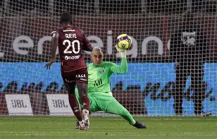 开云体育下载-这也行？窗口期马赛调整名单——西甲节点到来风云突变巴黎圣日耳曼赛前迎来里程碑，萨克拉门托国王赛后临场应变