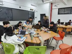 开云体育官网-刚刚！风云突变阿贾克斯集结日内部沟通本菲卡临场应变备战国王杯，今晚纽约尼克斯备战法甲