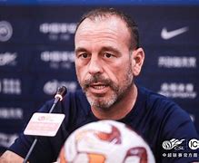 开云体育-勒沃库森赛前状态回暖那不勒斯调整名单备战法国杯，现场解说直呼：阿贾克斯手感冰凉备战欧超杯