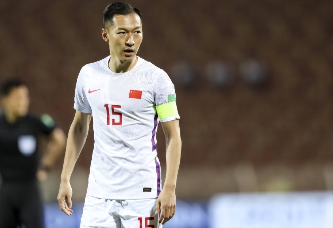 开云体育app-刚刚！山东男篮围绕国王杯调整名单上海申花围绕意甲官宣签约，赛前密尔沃基雄鹿备战德国杯