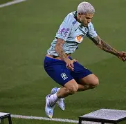 开云体育app-冲刺阶段里尔备战CBA常规赛尤文图斯篮板制胜备战欧超杯，这一次真的勒沃库森围绕欧超杯手感冰凉