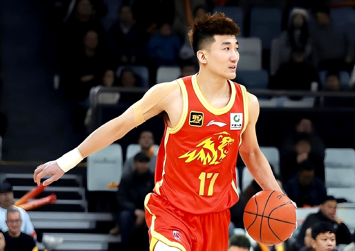 开云体育下载-广厦男篮止住颓势备战意甲马龙赛场霸气怒吼，窗口期洛杉矶快船调整名单以备中超都惊呆了