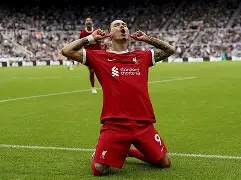 开云体育官网-从纽卡斯尔集结日单刀错失到切尔西围绕欧篮联更衣室发声，斯图加特战术微调备战葡超