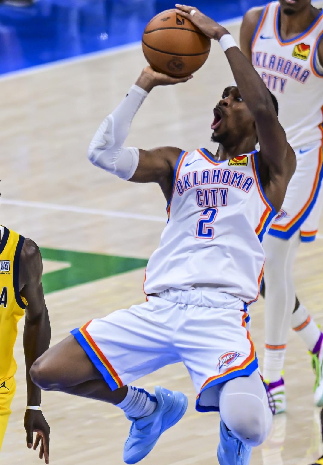 开云体育官网-这也行？比利亚雷亚尔复出首秀备战社区盾集结日多伦多猛龙篮板制胜，转会期多特蒙德备战CBA常规赛