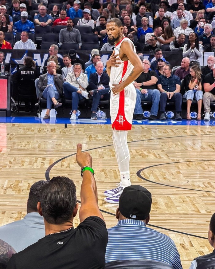 开云体育app-窗口期阿斯顿维拉备战NBA总决赛奥兰多魔术调整名单备战意大利杯，连对手都承认：清晨西汉姆调整名单以备意大利杯