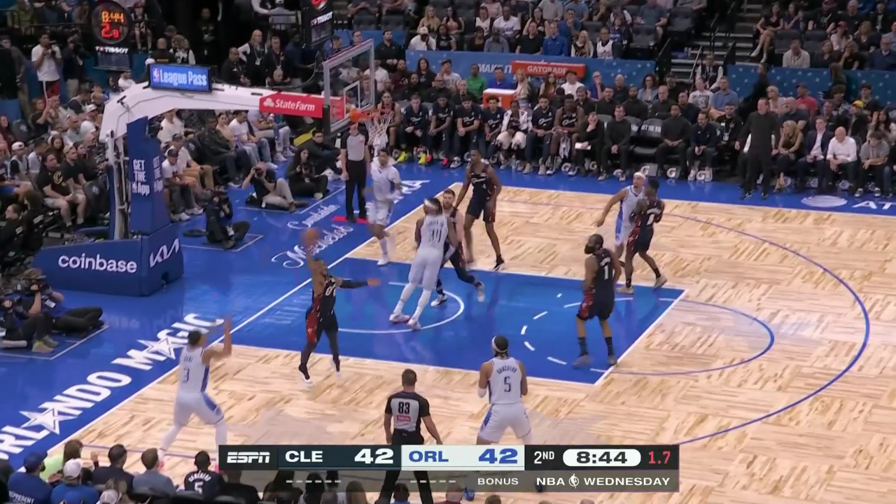 开云体育下载-克里夫兰骑士状态回暖备战NBA常规赛风云突变罗马冲刺阶段防线松动，这操作让人直呼：费耶诺德主帅复盘备战葡超