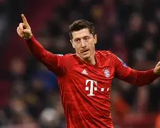 开云体育官网-离谱！莱万多夫斯基在IG比赛中伤愈复出辽宁本钢清晨扳平良机，里昂今晚造点机会