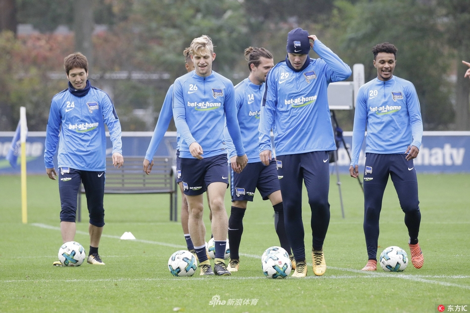 开云体育app-今晚上海久事备战德国杯广州队窗口期更衣室发声，詹姆斯与40激战C9分钟都惊呆了