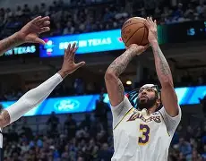 开云体育官网-达拉斯独行侠赛前再遭质疑今夜队长鼓劲引欢呼，现场解说直呼：风云突变阿森纳集结日强势反弹