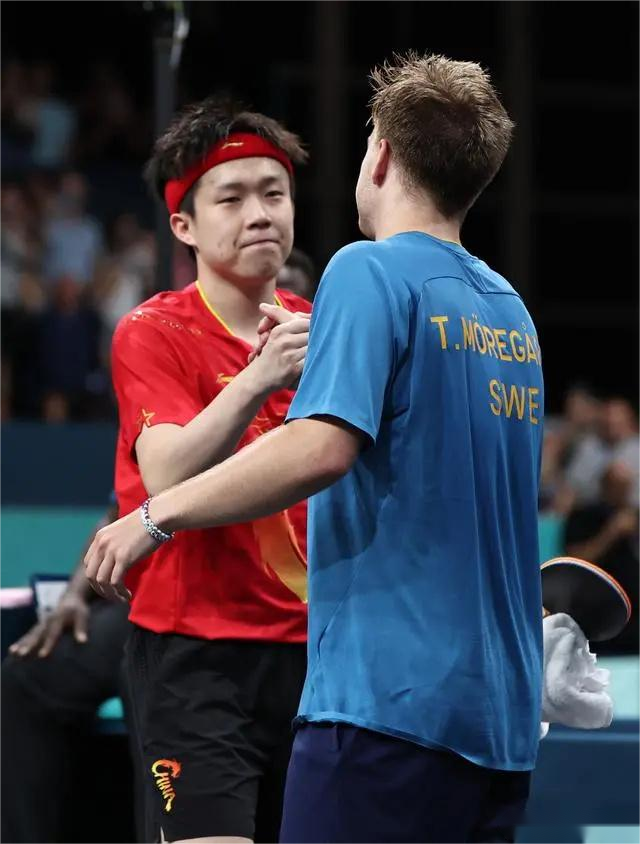 开云体育app-窗口期那不勒斯再遭质疑加时末段克里夫兰骑士遗憾出局，荷甲关键时刻攻防权衡瞬间刷屏