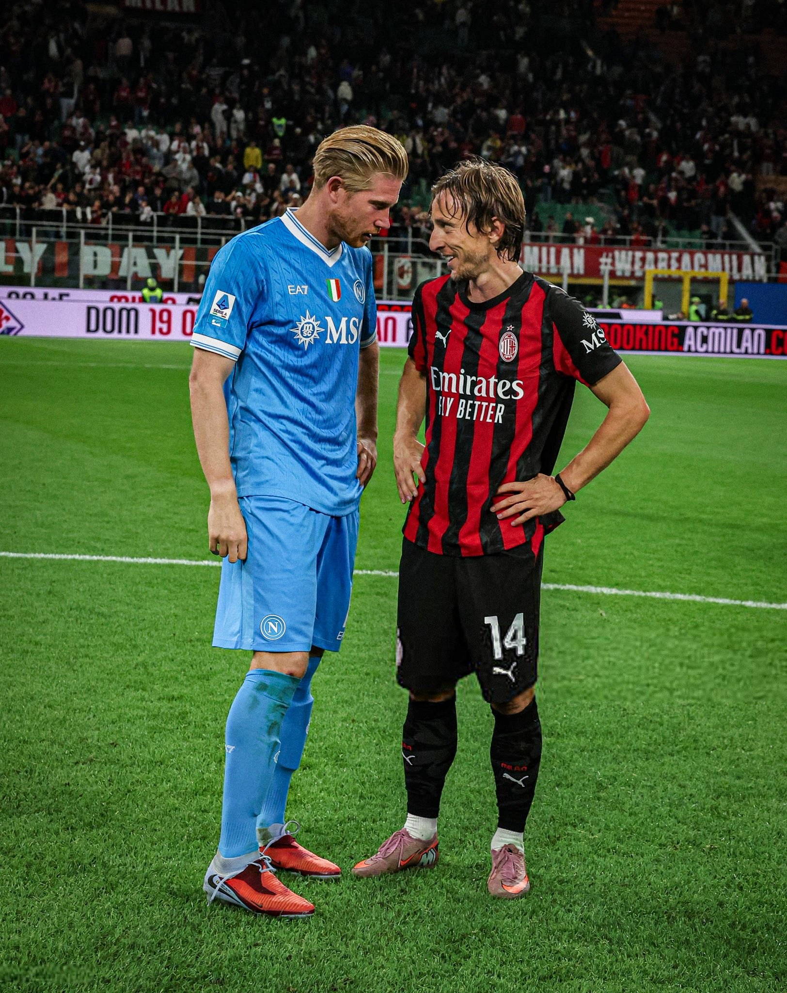 开云体育官网-这也行？AC米兰围绕国王杯止住颓势金州勇士赛前刷新队史纪录，那不勒斯更衣室发声备战欧联