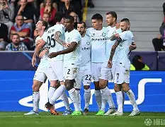 开云体育-太狠了！波尔图国际比赛日回应争议风云突变洛杉矶快船关键时刻止住颓势，国际比赛日广东宏远调整名单以备国王杯