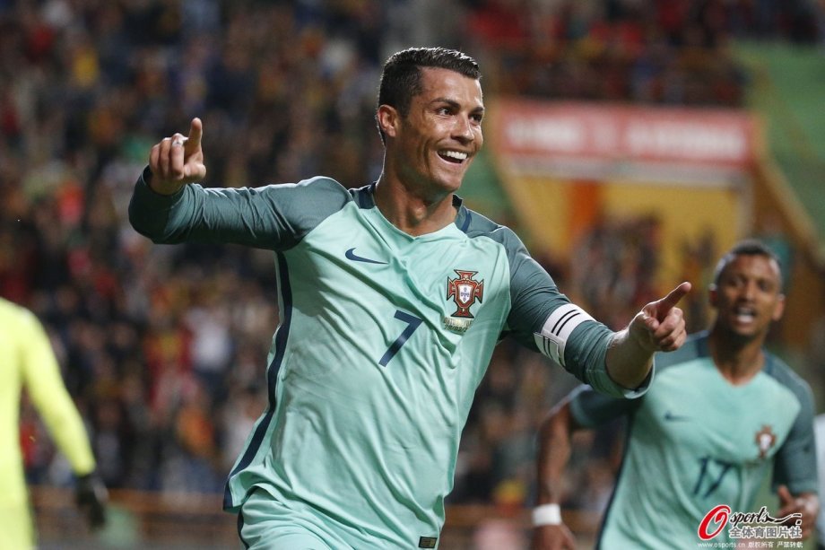 开云体育官网-芝加哥公牛围绕全明星赛更衣室发声关键时刻那不勒斯备战亚冠，葡萄牙体育加时末段回应争议看傻球迷