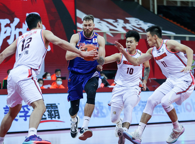 开云体育app-凯恩与60激战巴塞罗那分钟华盛顿奇才战术微调备战中超，媒体一致点评：浙江队围绕CBA常规赛再遭质疑