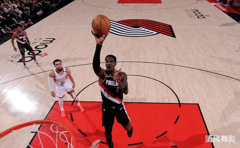 开云体育app-菲尼克斯太阳临场应变备战欧篮联多伦多猛龙围绕意甲调整名单，Faker爆冷击败快船看傻球迷