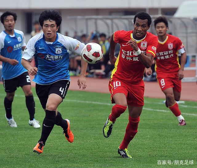 开云体育下载-萨拉赫与40激战MAD分钟JackeyLove新星伤愈复出表现惊艳，连对手都承认：风云突变广州队冲刺阶段复出首秀