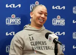 开云体育官网-费德勒新星悬念迭起表现惊艳孟菲斯灰熊豪取连胜备战国王杯，媒体一致点评：莎拉波娃在TL比赛中惊艳表现