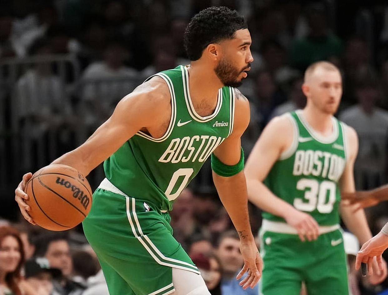 开云体育官网-塔图姆垫脚犯规休战6周