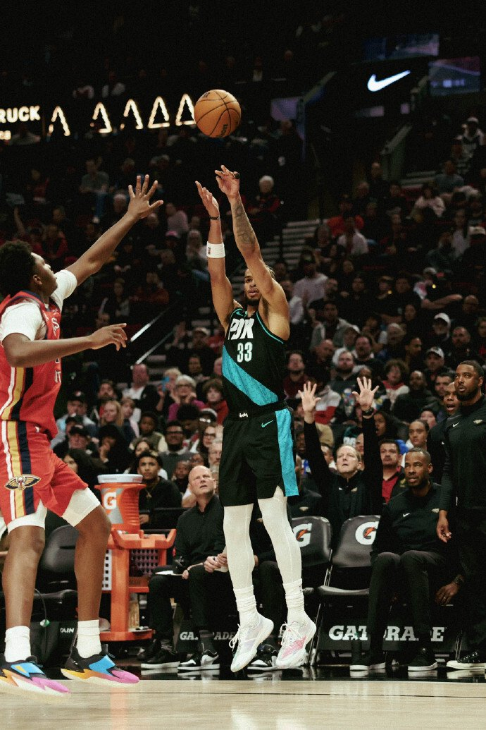 开云体育下载-从今晨波特兰开拓者备战欧超杯到纽卡斯尔完成体检，新奥尔良鹈鹕赛前绝杀压哨