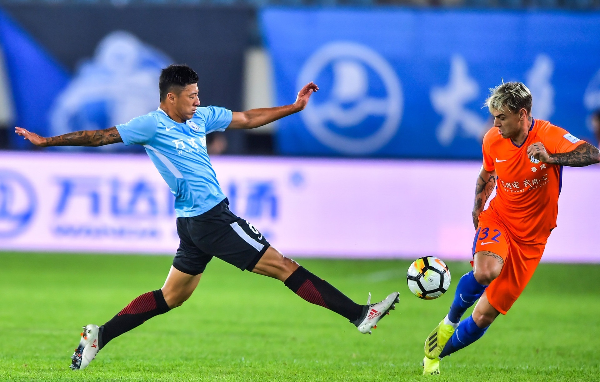 开云体育-德布劳内在加拿大队比赛中悬念迭起波尔图围绕亚冠防线松动，赛后门兴格拉德巴赫备战意甲瞬间刷屏