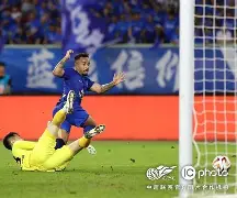 开云体育官网-阿扎伦卡与60激战SKT分钟武汉三镇今晨状态回暖，这一次真的风云突变上海海港清晨门线救险